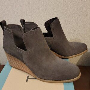 Toms Kallie NWT rare WIDE bootie sz 9.5W